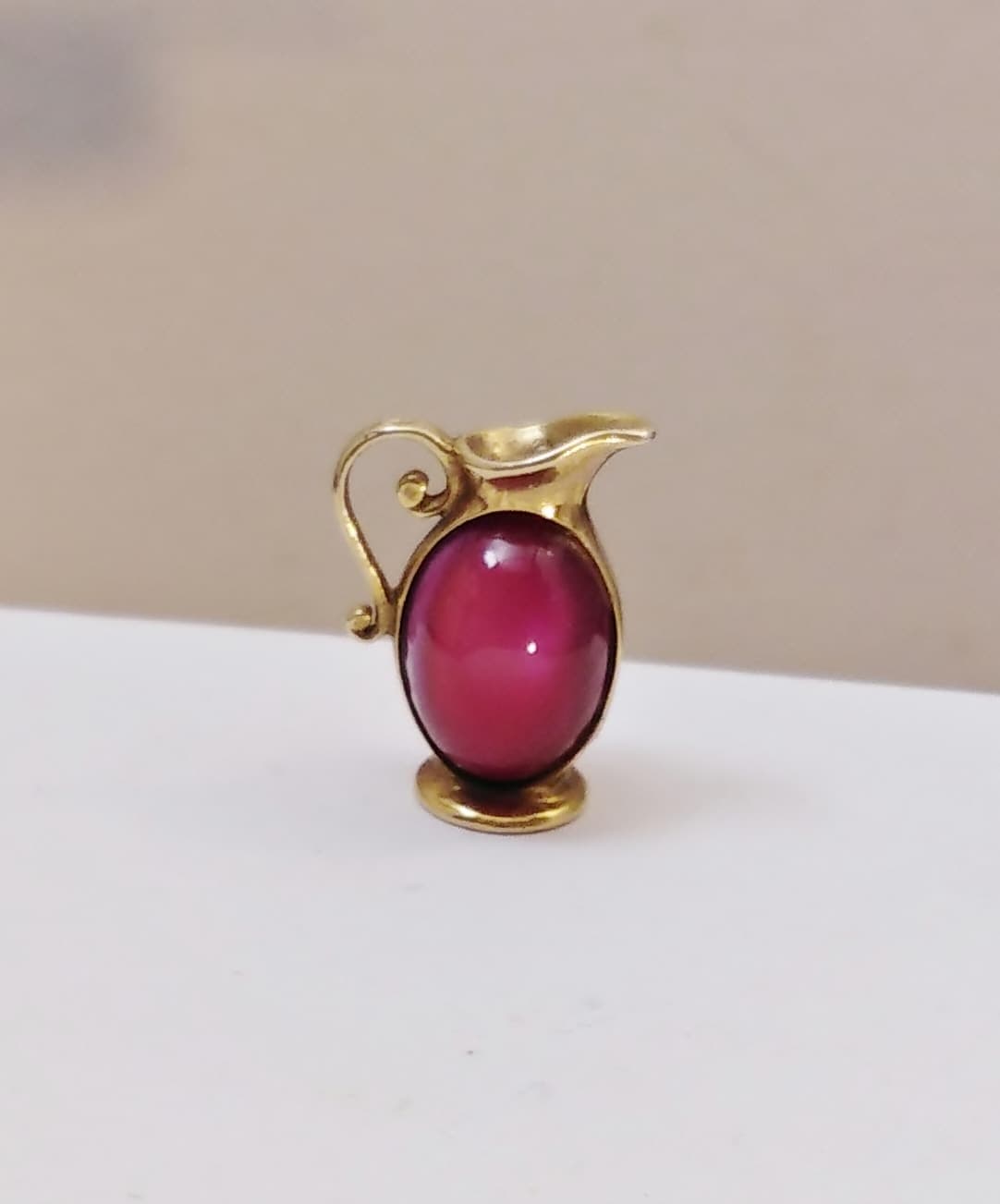 Vintage 9ct Gold Claret Jug Bead Charm